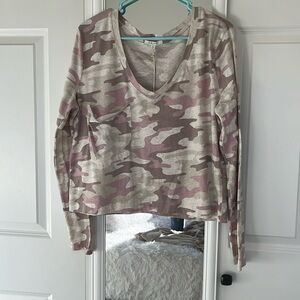 Z Supply NWT Skimmer Long Sleeve Mauve Camo size XL